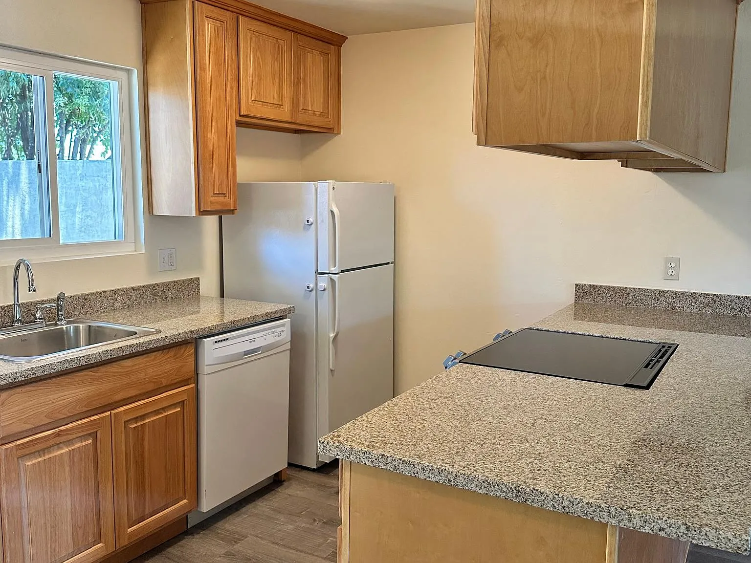 2 bed, $2,400 — Photo 1