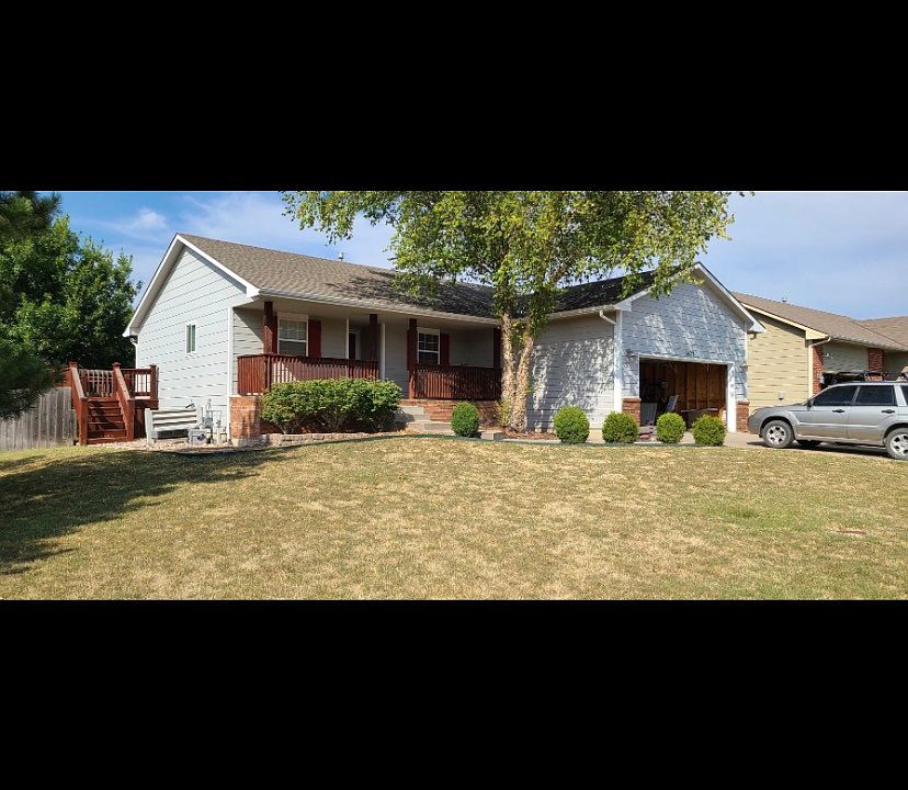 2nd image of 1422 E Cedar Tree St