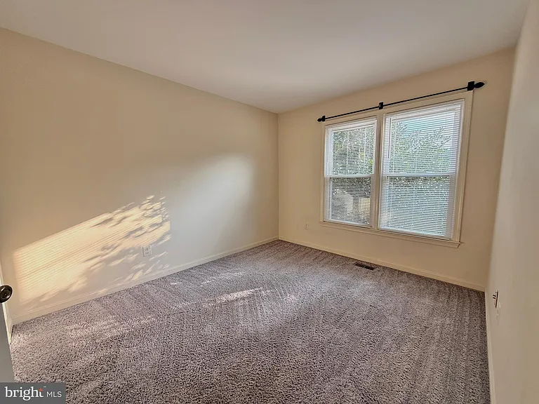 5304 Buxton Ct — Photo 18