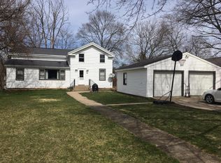 39 E Wood St, Newaygo, MI 49337