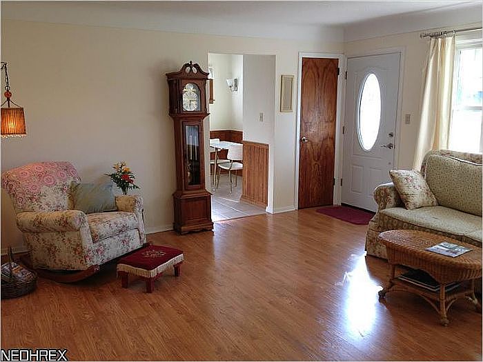 2nd image of 7974 Johnnycake Ridge Rd