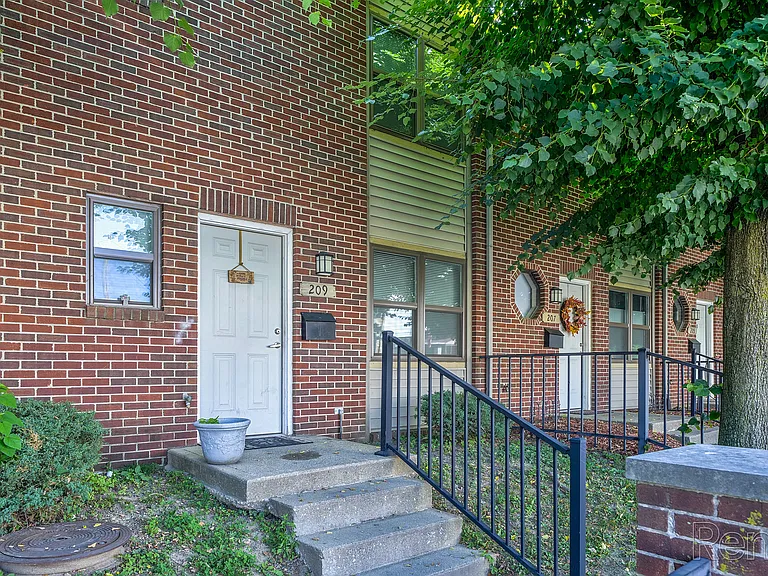 1100 E Ohio St — Photo 18