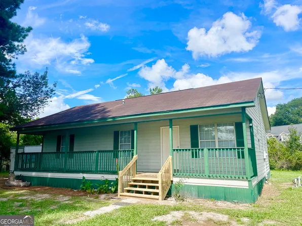 241 Mary M Bethune Dr, Folkston, GA 31537