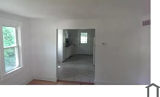 2851 Lyndhurst Ave — Photo 9