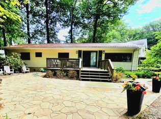 31 3rd St, South Haven, MI 49090