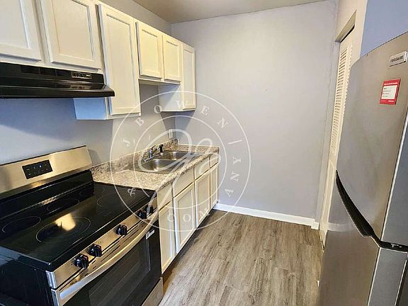 5th image of 1719 W Bancroft St #D