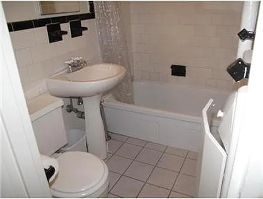 Rented by Douglas Elliman | media 38