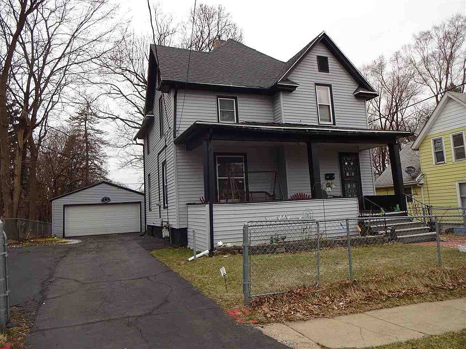 1st image of 610 Oakley Ave