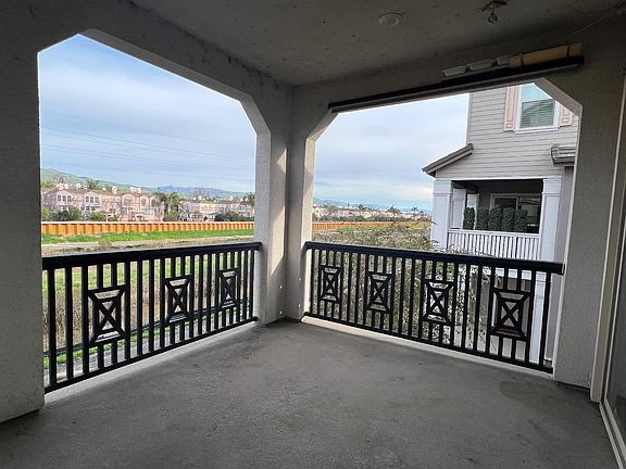 4th image of 1582 Hidden Creek Ln
