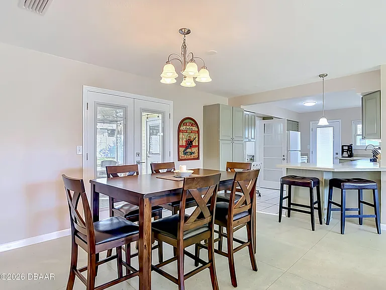 1621 N Oleander Ave — Photo 12