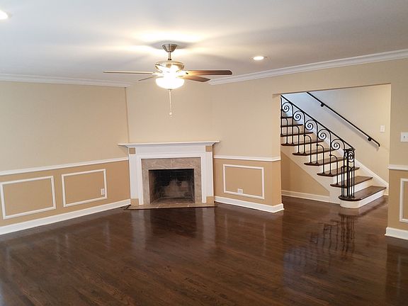 3rd image of 7833 S Luella Ave