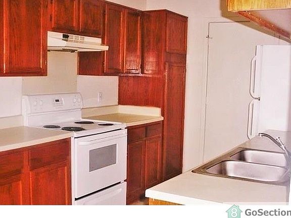3rd image of 1743 Carrington Dr