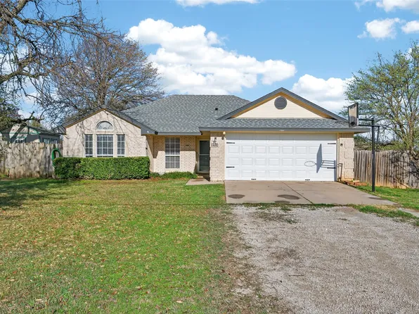 420 Robert Dr, Springtown, TX 76082