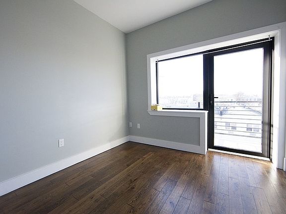 4th image of 1145 Greene Ave #3FF