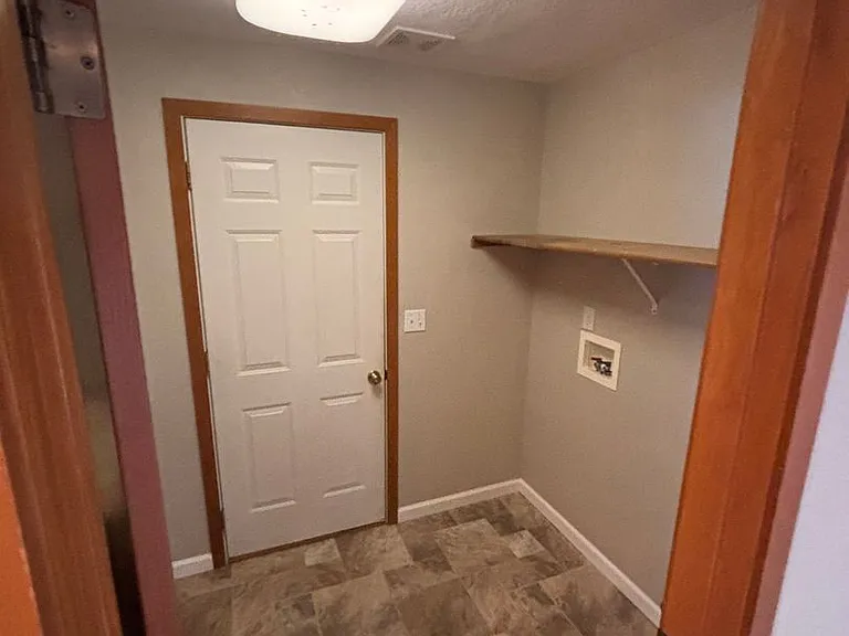 3052 Gary Dr — Photo 26