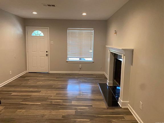 2nd image of 9519 Darien Dr