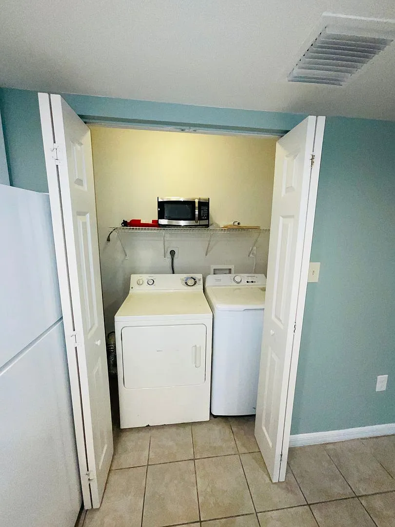 1206 Carlton LLC — Photo 4