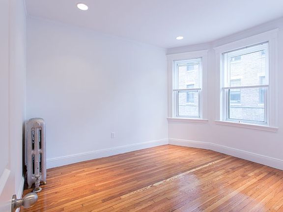 4th image of 117 Park Dr APT 5