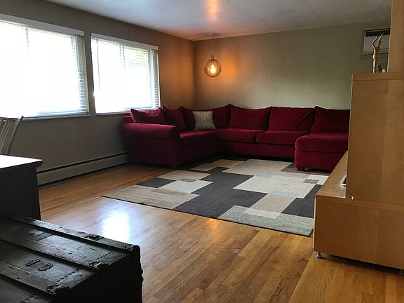 2nd image of 2401 Saddle Dr