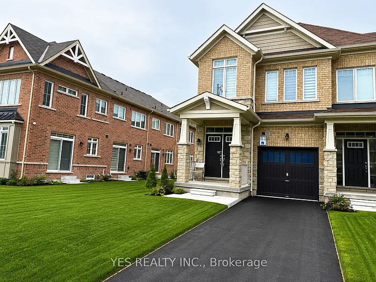 27 Royal Fern Cres S — Photo 1