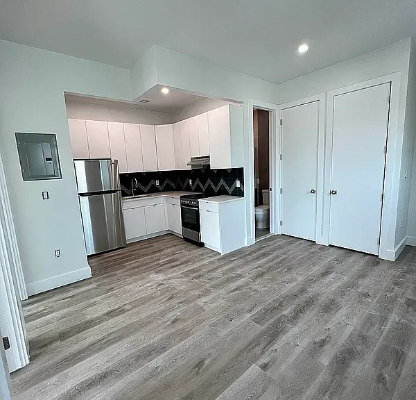 3408 Farragut Rd #3D — Photo 4