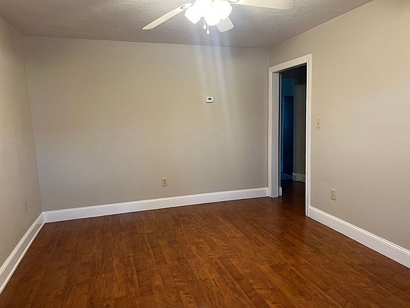 4th image of 714 Oak St #A & B