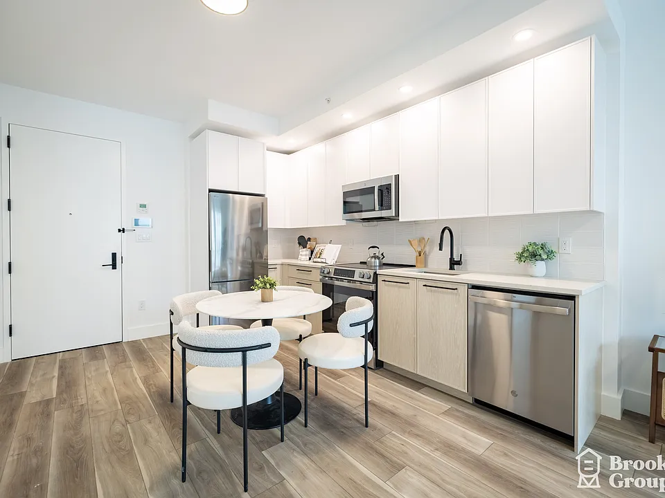 3009 Avenue I #6E