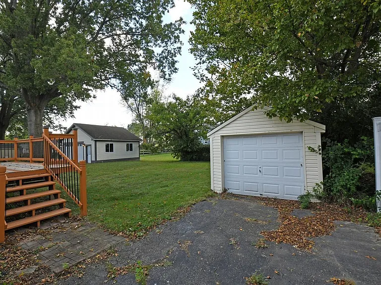 7193 Maryland Ave — Photo 10