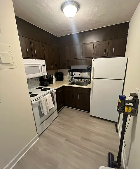 30A Amory Rd — Photo 2