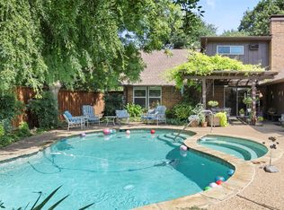 813 Pleasant Valley Ln, Richardson, TX 75080