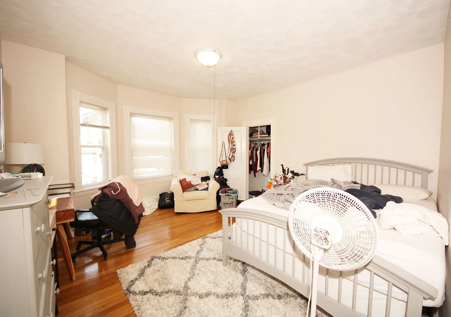 Nice 3 bed in Waltham — Photo 2