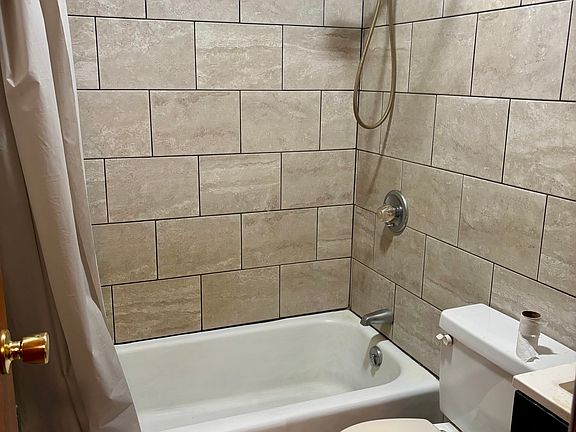 4th image of 211 Lake St #1