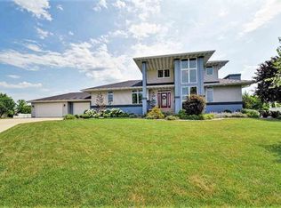 1605 Graystone Ct, De Pere, WI 54115