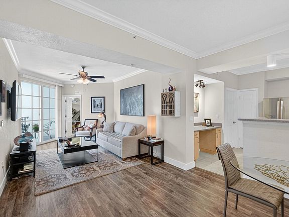 2nd image of 533 NE 3rd Avenue #531