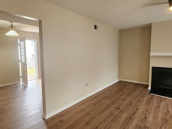 2nd image of 4112 Mimosa View Dr