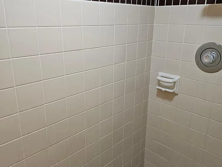 531 E Laguna Dr — Photo 23