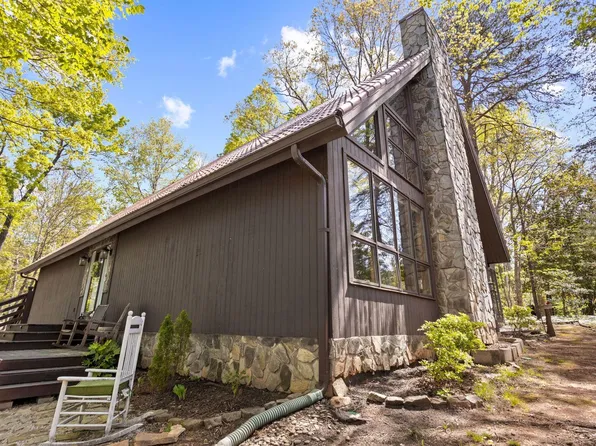 207 Sassafras Dr, Taylors, SC 29687