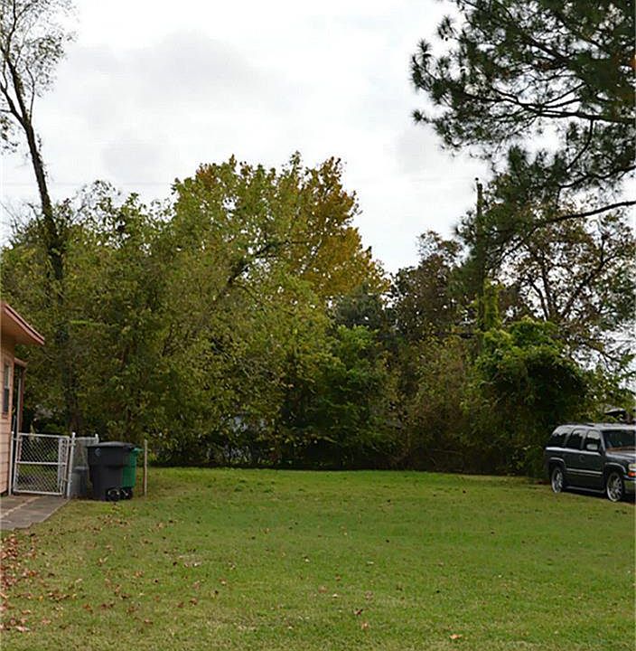 1st image of 214 Owens St