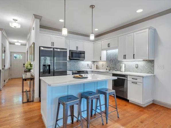 507 E Burwell St, Salem, VA 24153