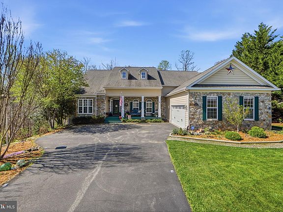 2nd image of 115 Poplar View Dr