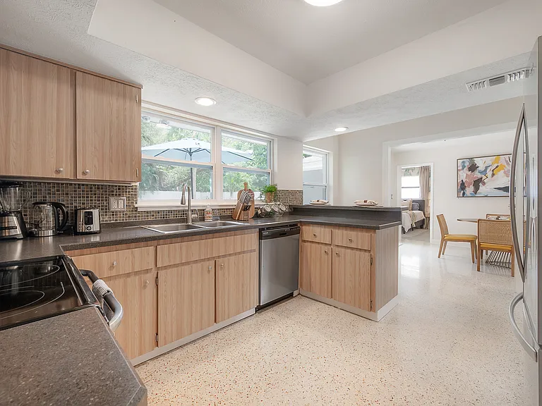 14626 Wildwood Dr — Photo 32