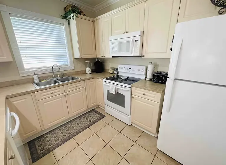 4895 Luster Leaf Cir #105 — Photo 17