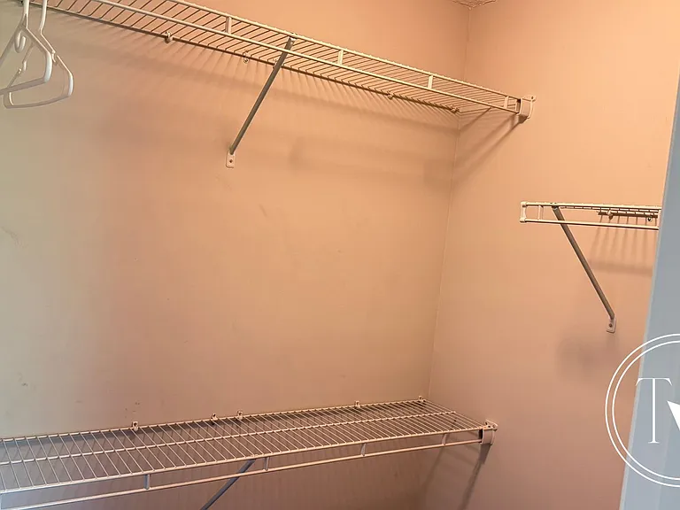 465 Huntington Dr NE — Photo 24