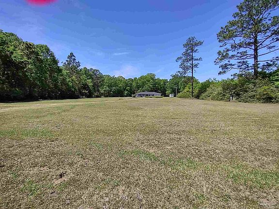 2nd image of 521 Cox Rd