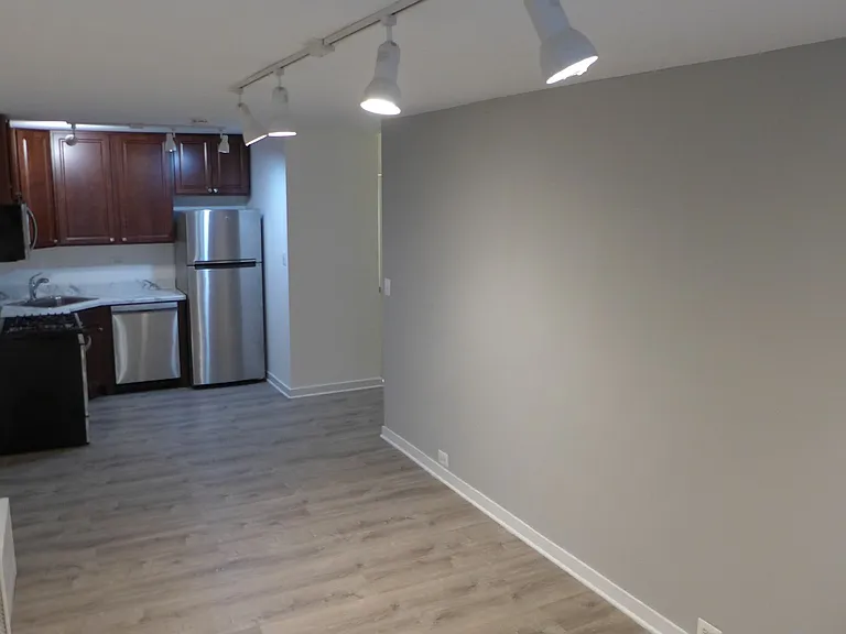 Lamon Courts Apartments — Photo 7