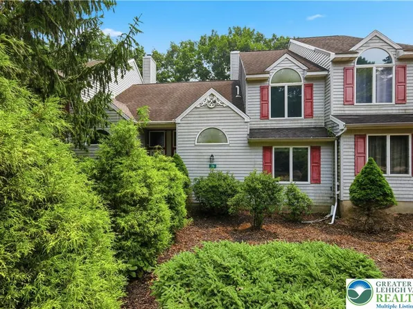 76 Laurelwoods Dr, Lake Harmony, PA 18624