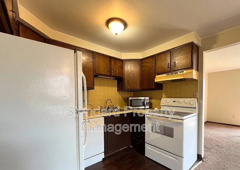 2 bed, 1.0 bath, $1,250 — Photo 4