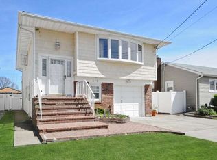 171 Roosevelt Ave, Massapequa Park, NY 11762