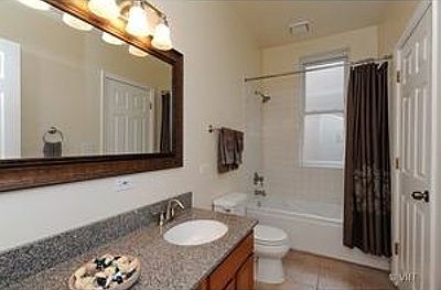 5th image of 702 E 51st St #3E