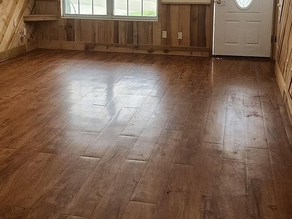 4th image of 4046 Rainbow Hill Ln